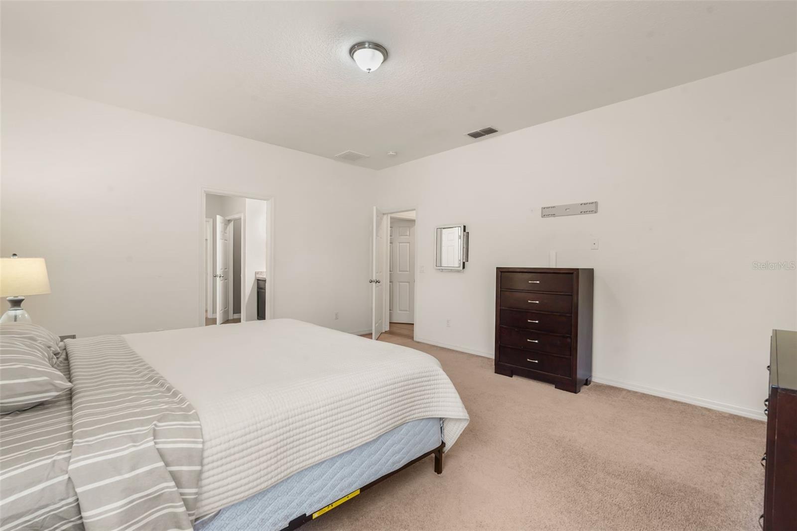 NOVA POINTE PH 2 - Residential
