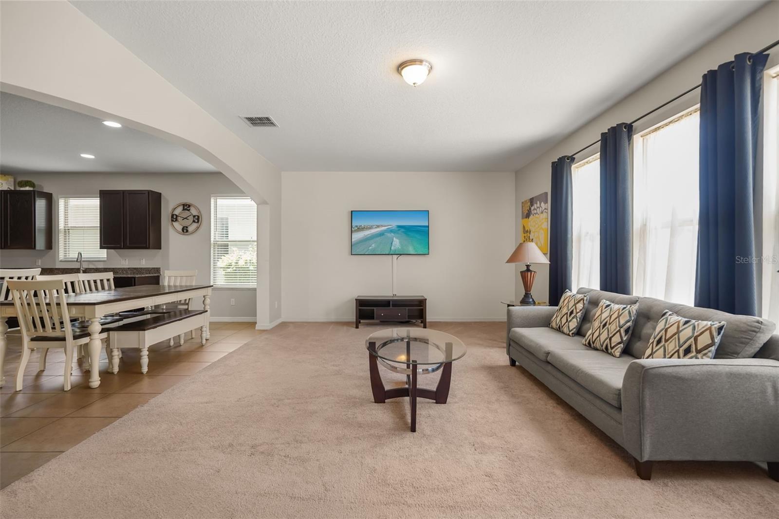 NOVA POINTE PH 2 - Residential