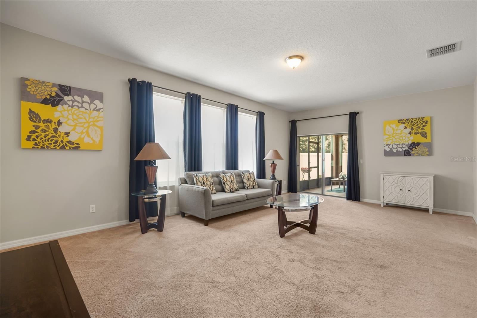 NOVA POINTE PH 2 - Residential