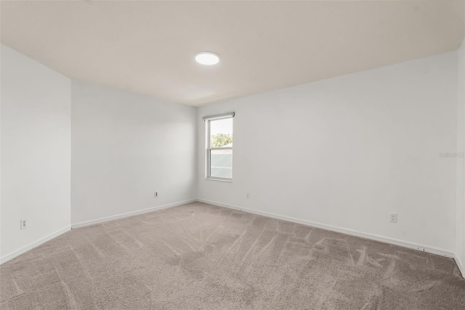 NOVA POINTE PH 2 - Residential