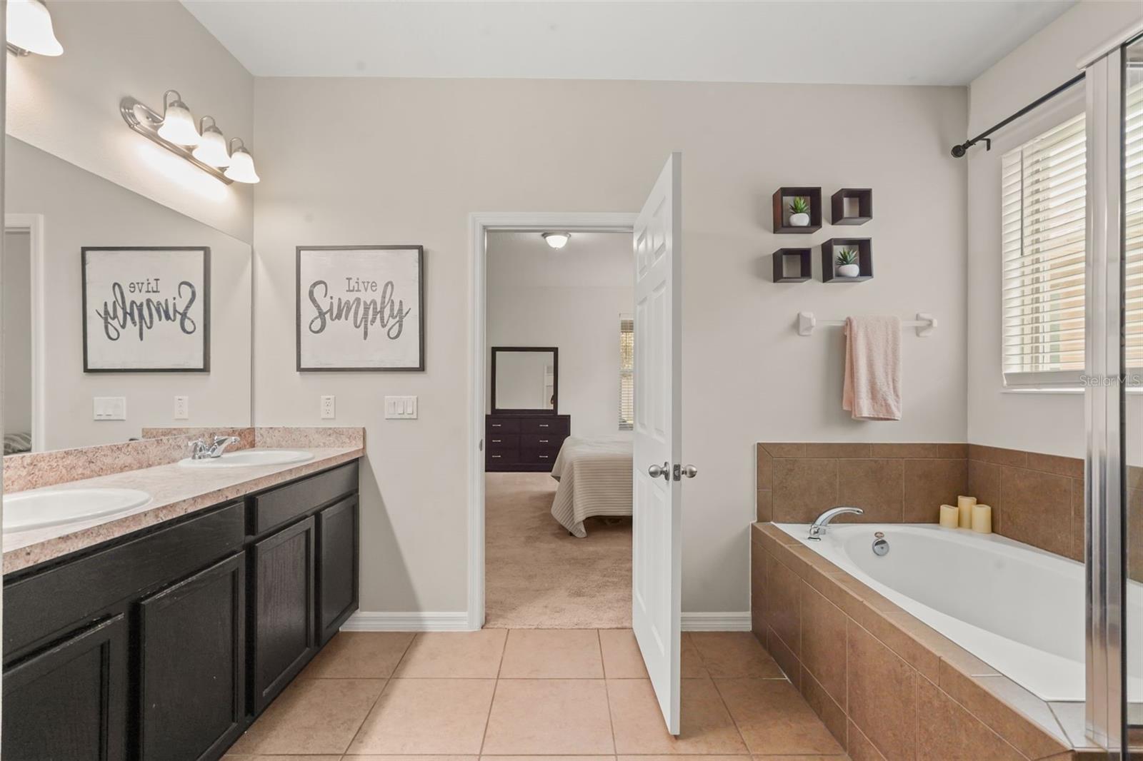 NOVA POINTE PH 2 - Residential