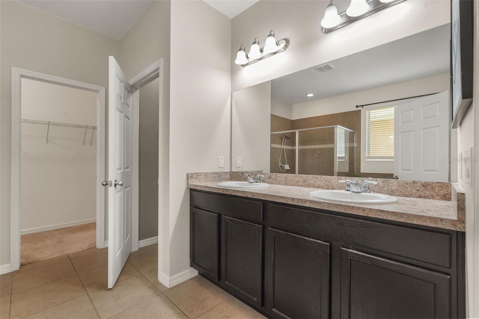 NOVA POINTE PH 2 - Residential