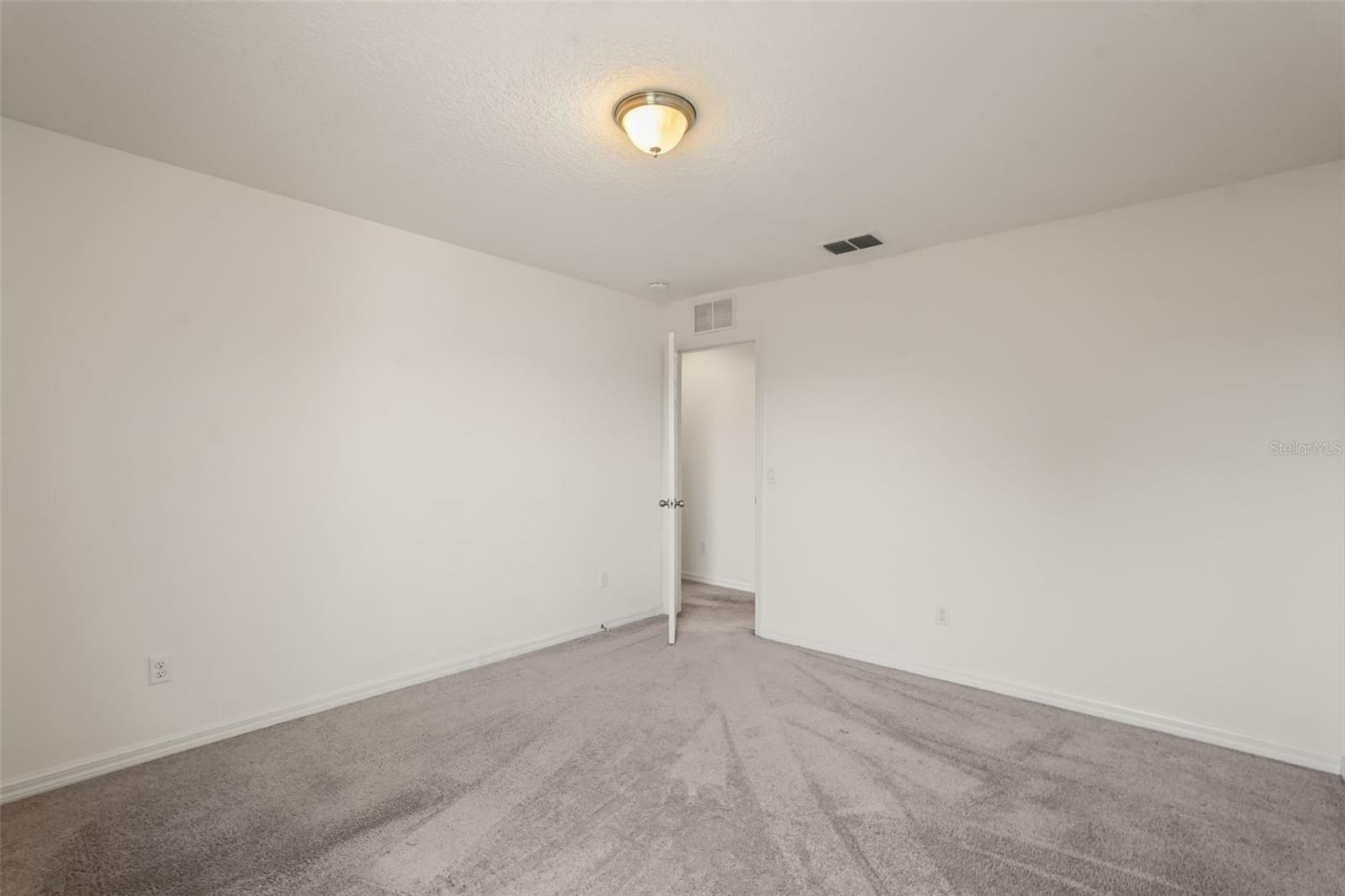 NOVA POINTE PH 2 - Residential