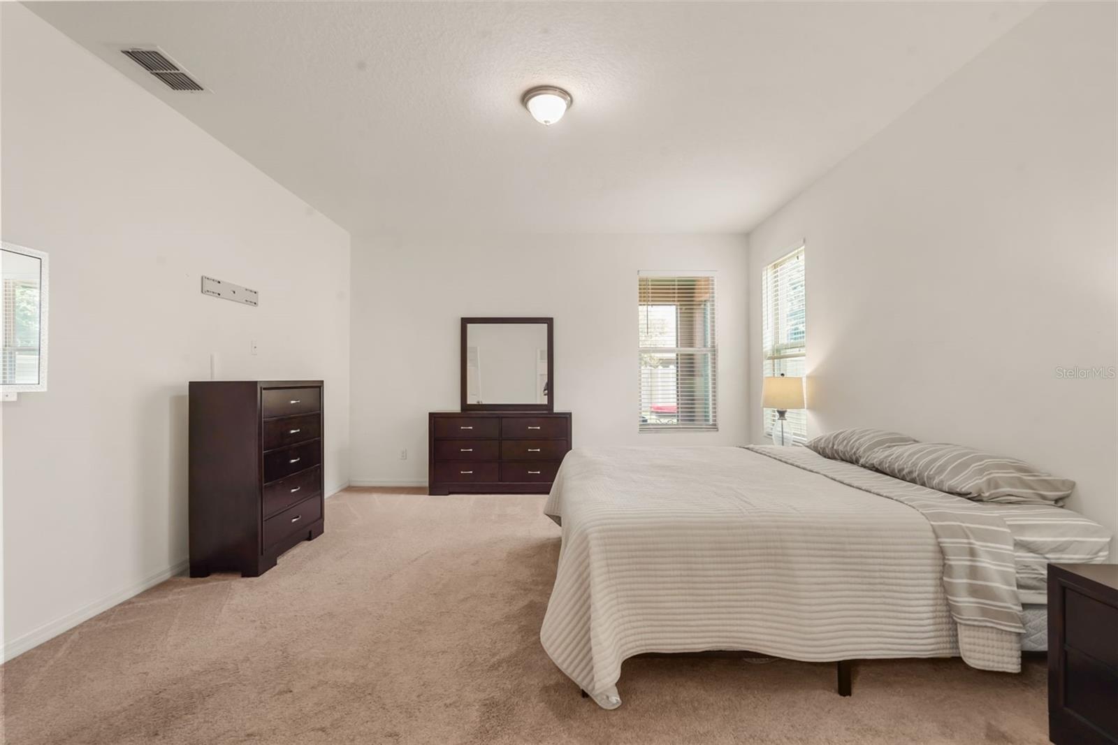 NOVA POINTE PH 2 - Residential