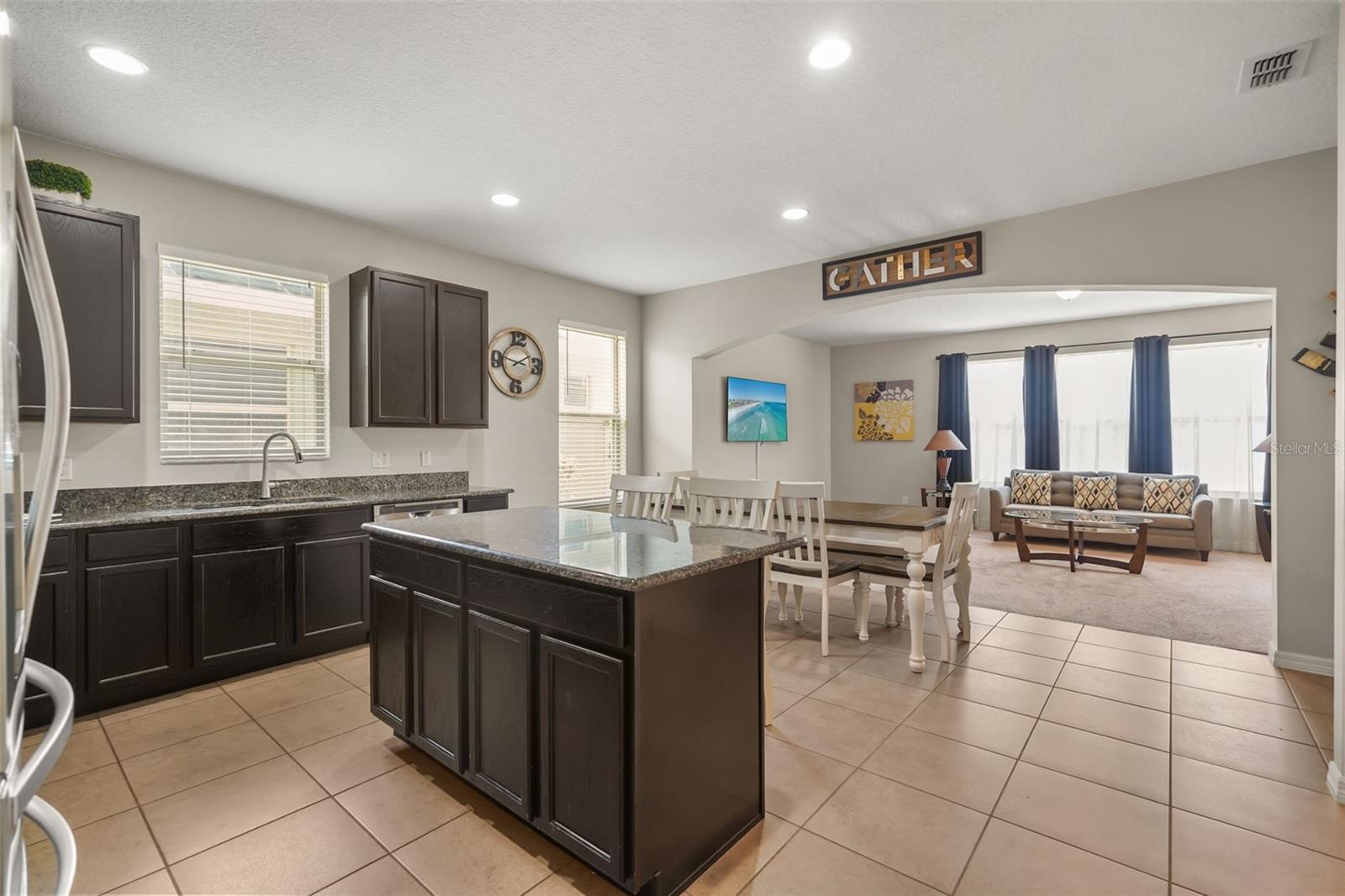 NOVA POINTE PH 2 - Residential