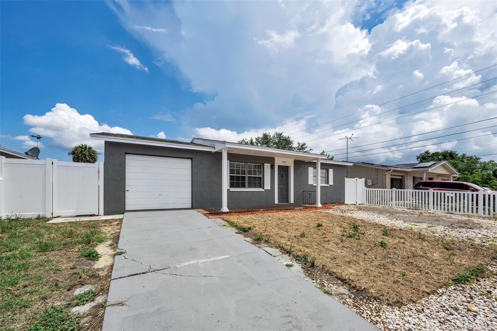 THE LAKES - Residential