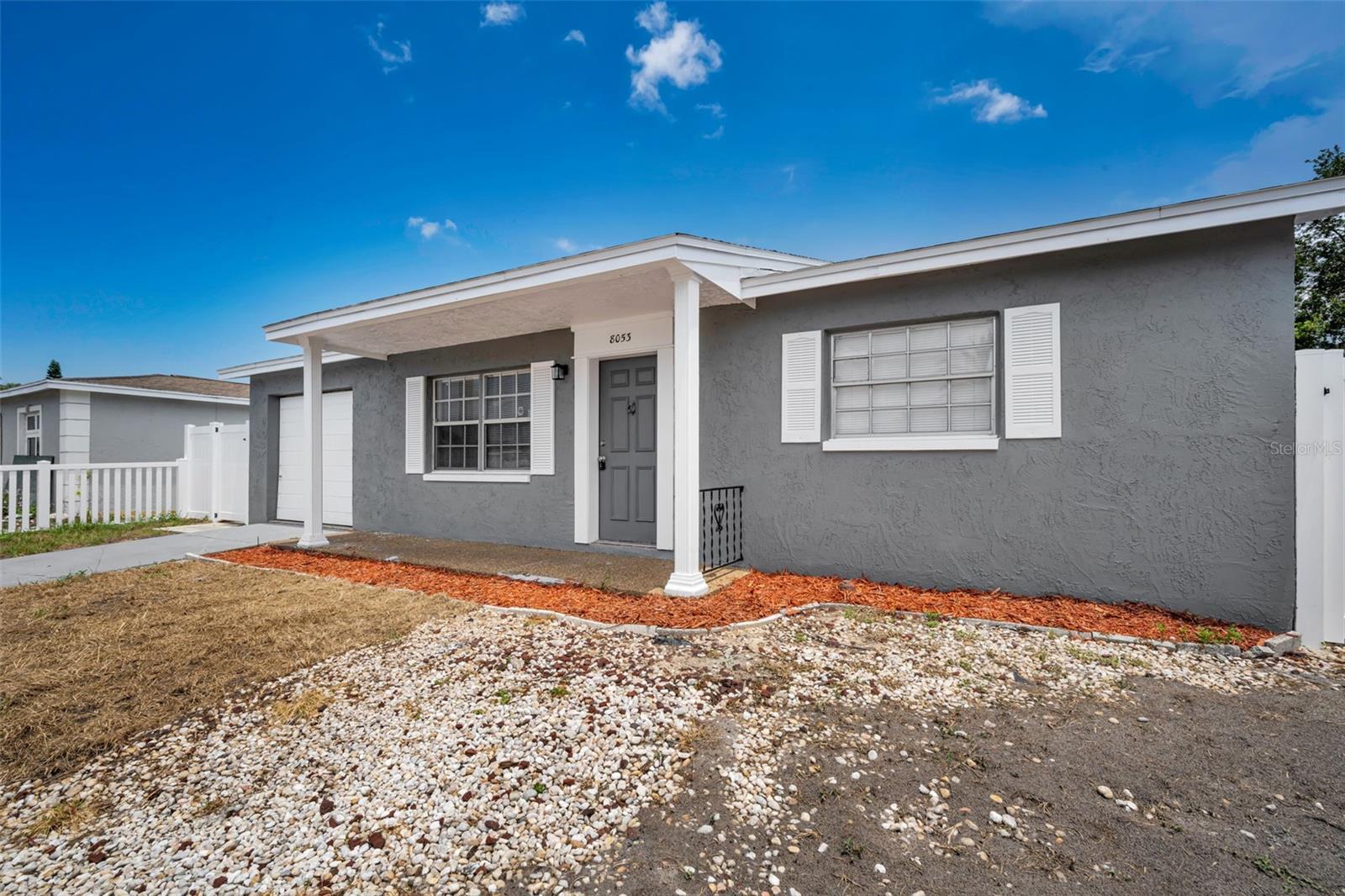 THE LAKES - Residential