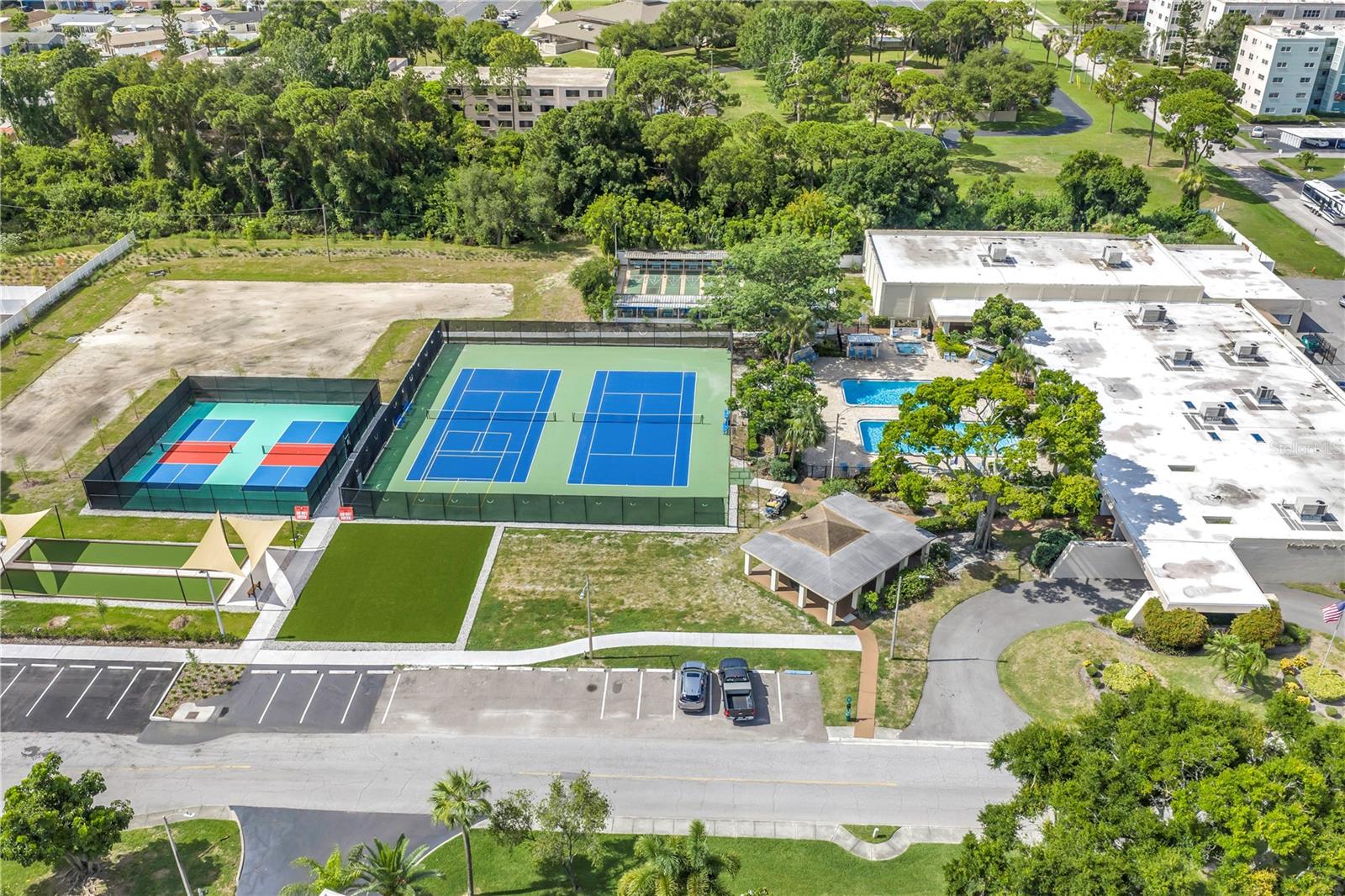 TERRACE PARK OF FIVE TOWNS - Residential