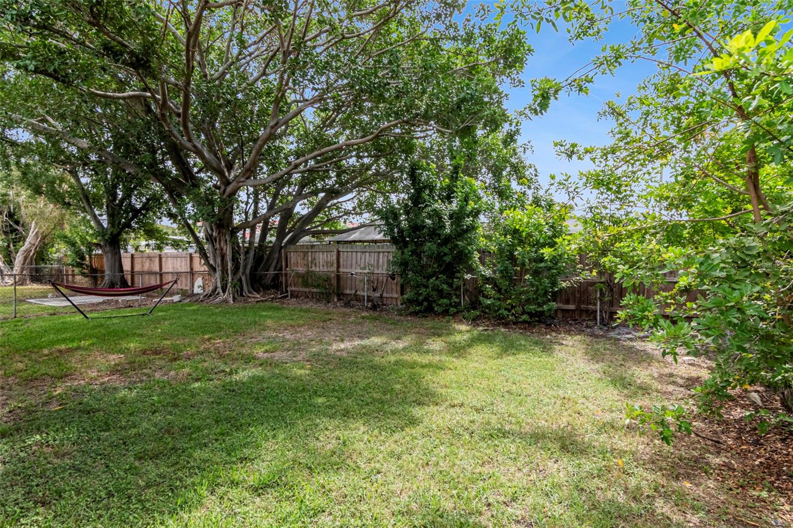 WEST PORT - Residential Income