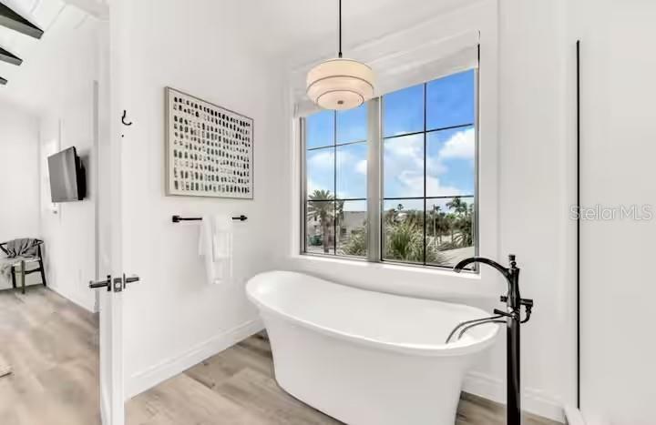 MIRA MAR BEACH - Residential
