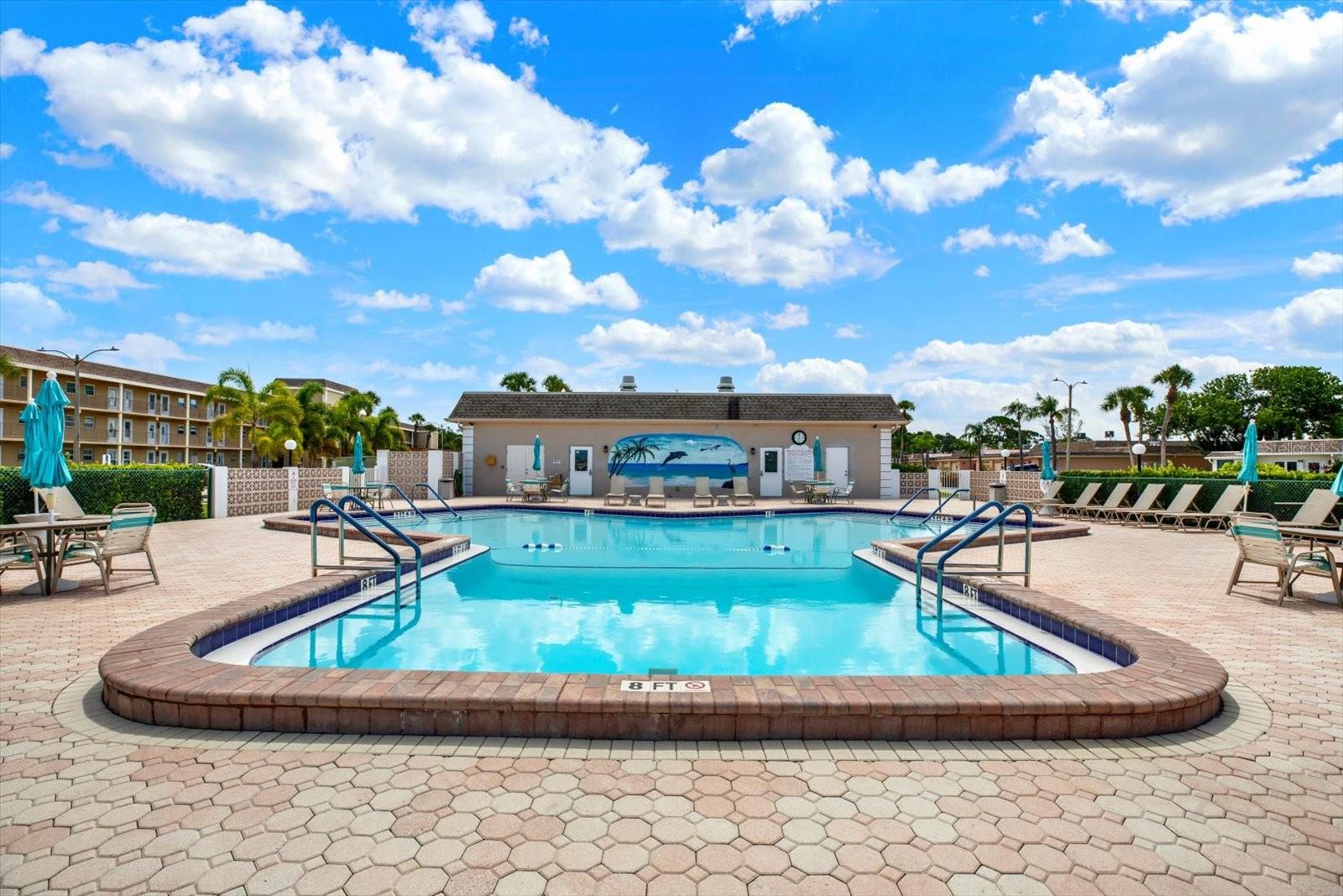 BOCA CIEGA POINT EAST - Residential