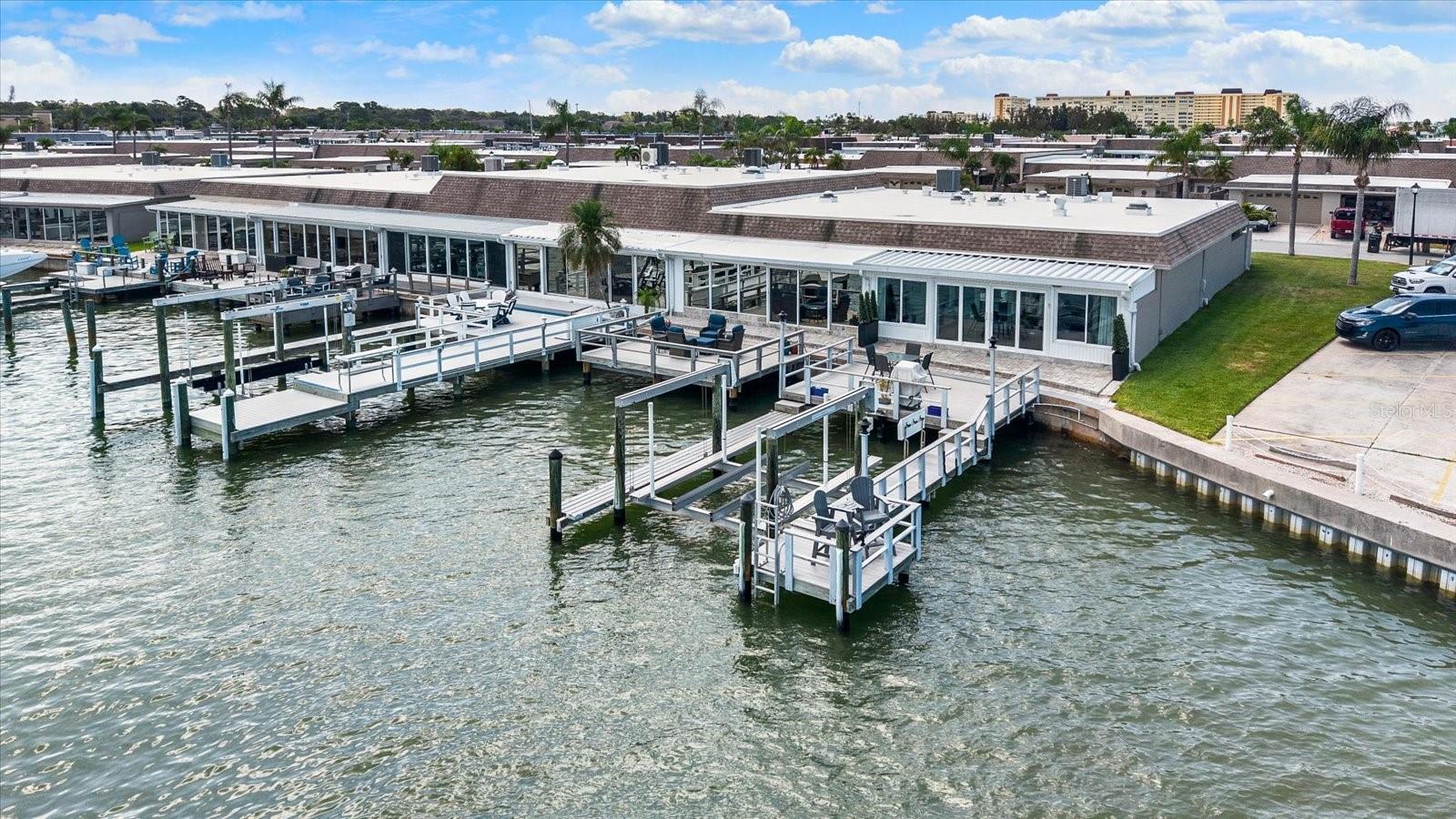 BOCA CIEGA POINT EAST - Residential