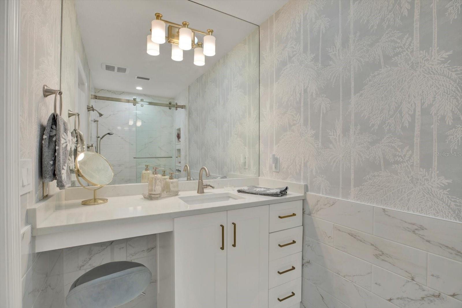 BOCA CIEGA POINT EAST - Residential