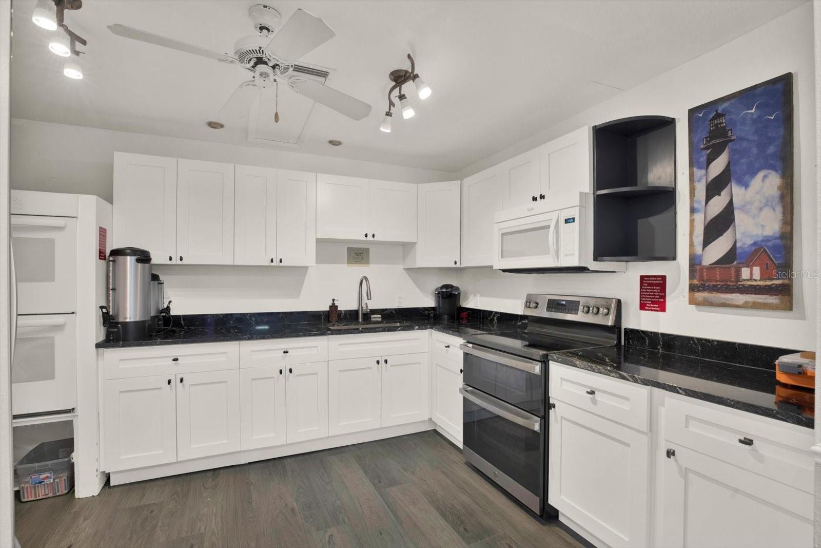 BOCA CIEGA POINT EAST - Residential