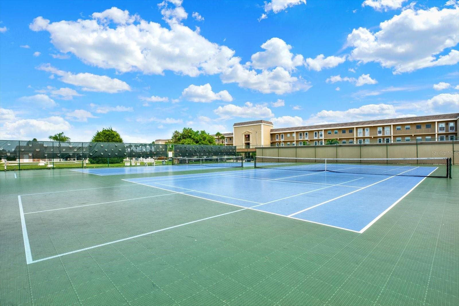 BOCA CIEGA POINT EAST - Residential