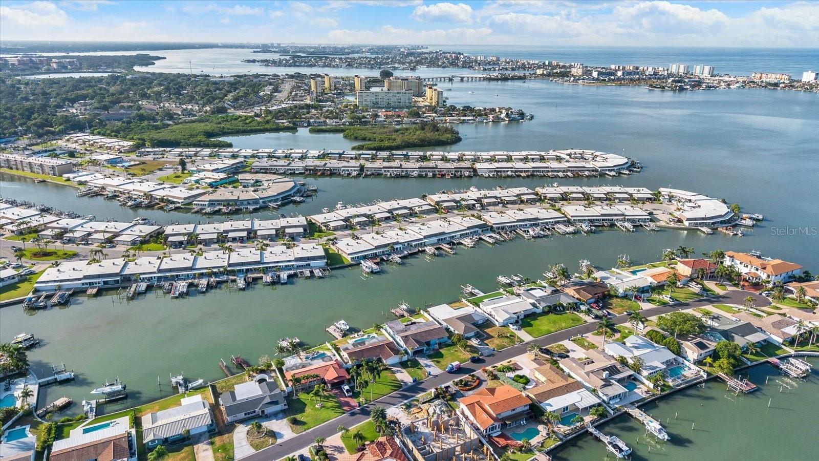 BOCA CIEGA POINT EAST - Residential