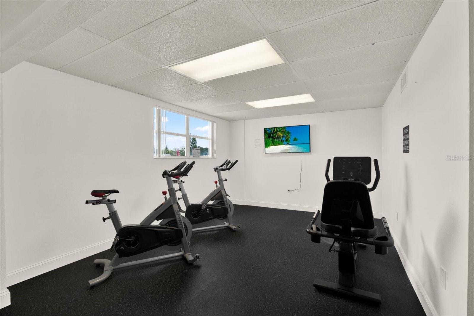 BOCA CIEGA POINT EAST - Residential