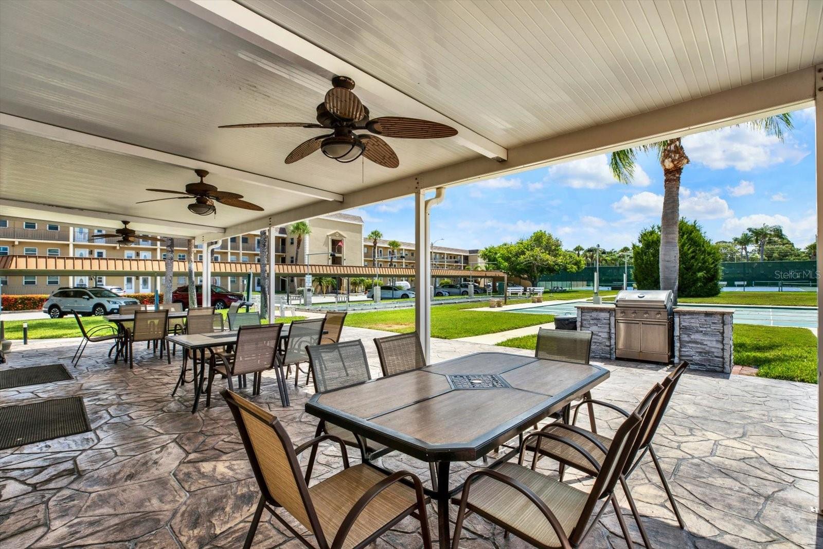 BOCA CIEGA POINT EAST - Residential
