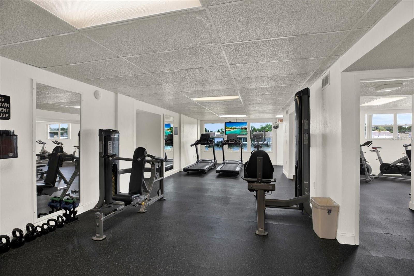 BOCA CIEGA POINT EAST - Residential
