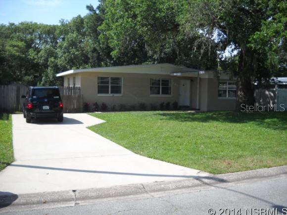 Beautiful South Daytona Bungalow. ;Water: City