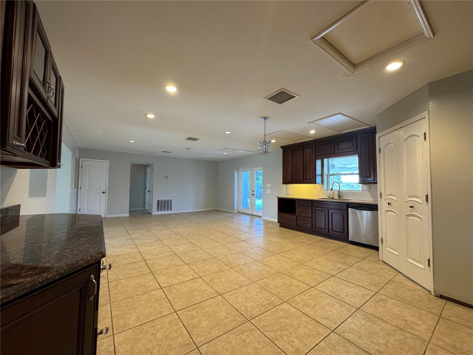 CROOKED LAKE PARK TR 05 - Residential