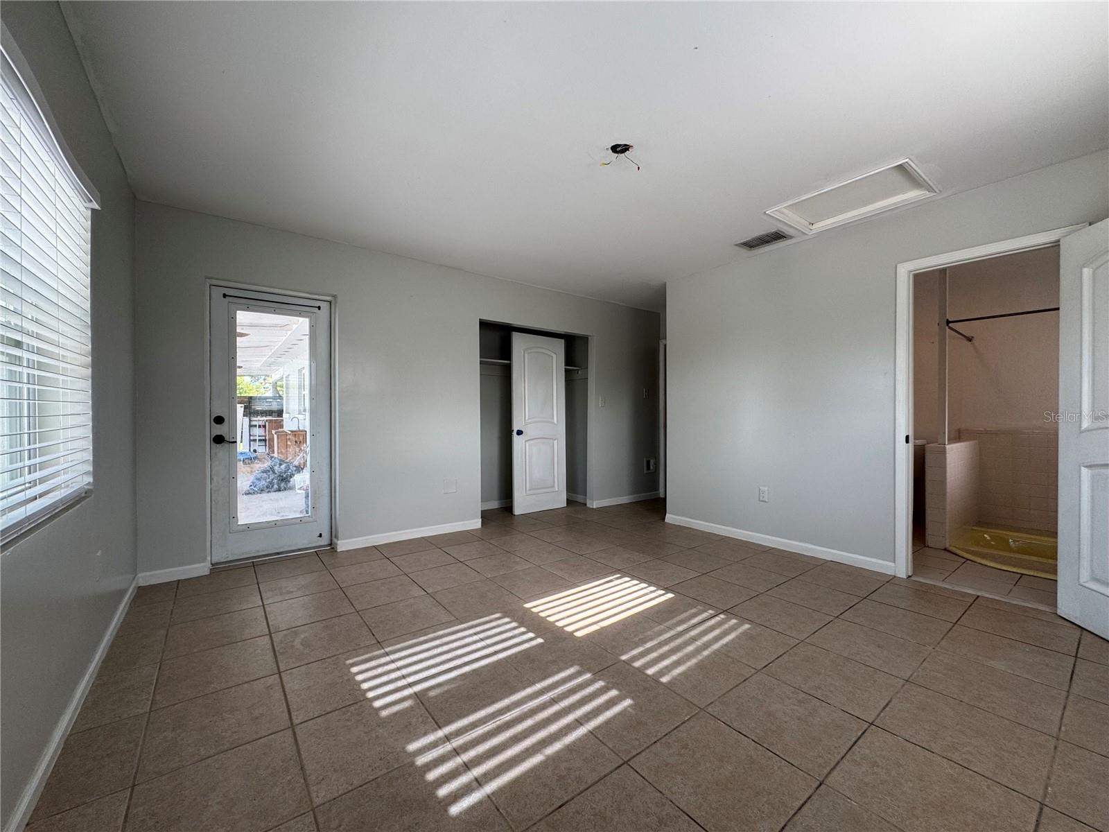 CROOKED LAKE PARK TR 05 - Residential