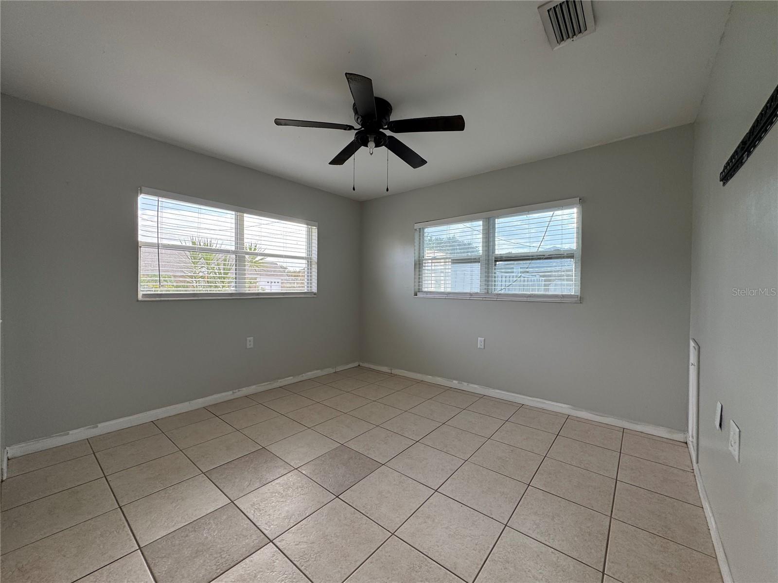 CROOKED LAKE PARK TR 05 - Residential