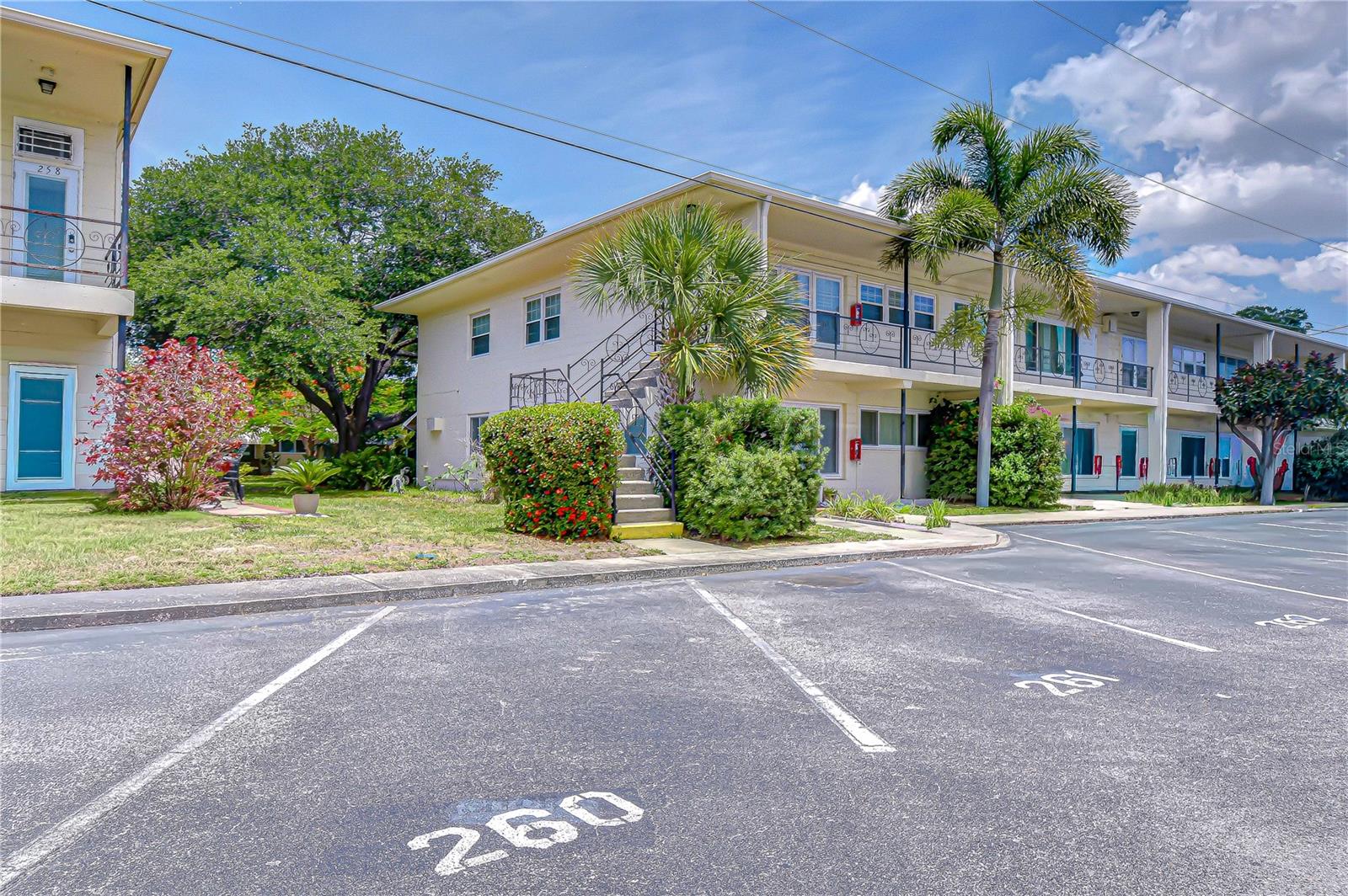 CLEARVIEW OAKS BLDG 4 - Residential