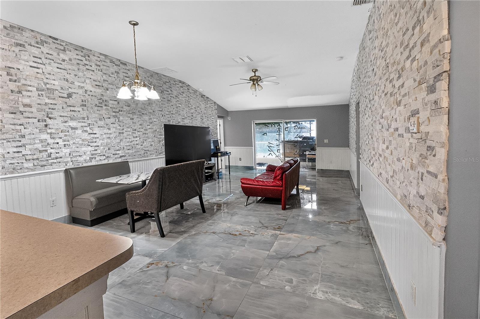 HAMPTON HILLS SOUTH PH 2 - Residential