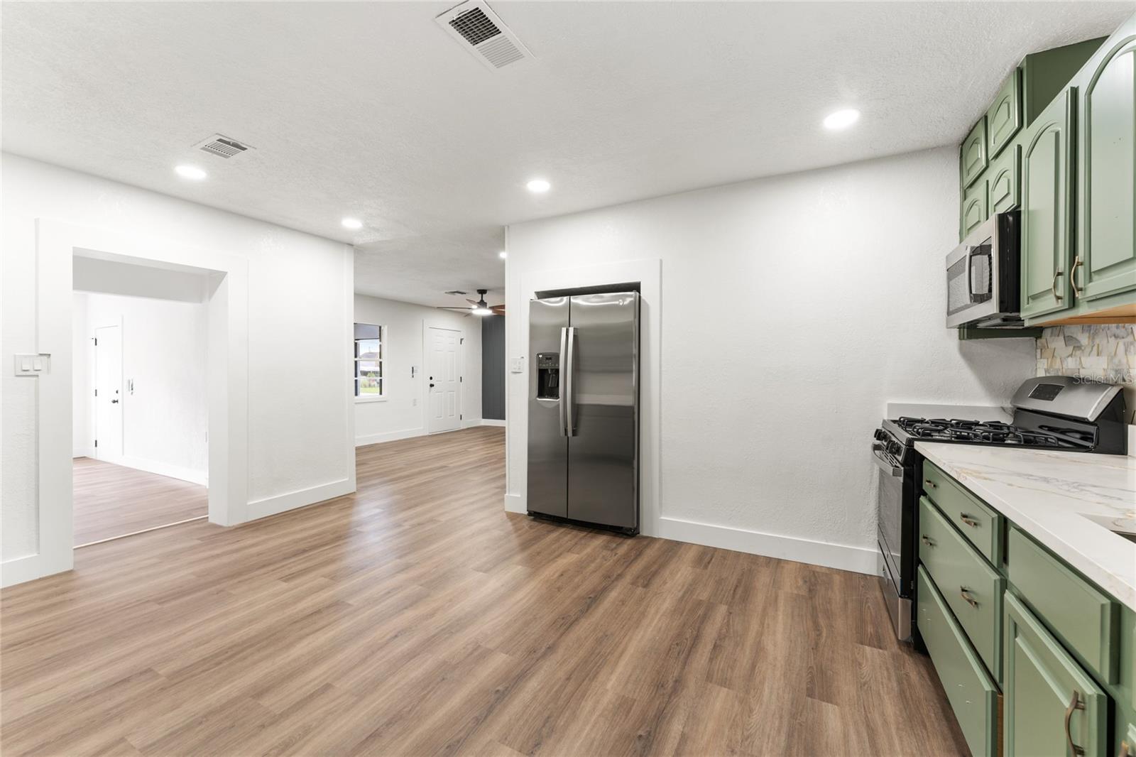 LAKE WAYMAN HEIGHTS - Residential