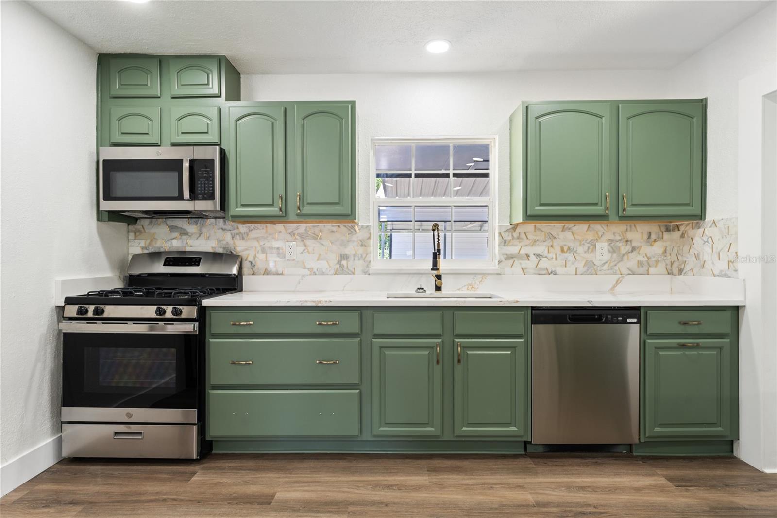 LAKE WAYMAN HEIGHTS - Residential