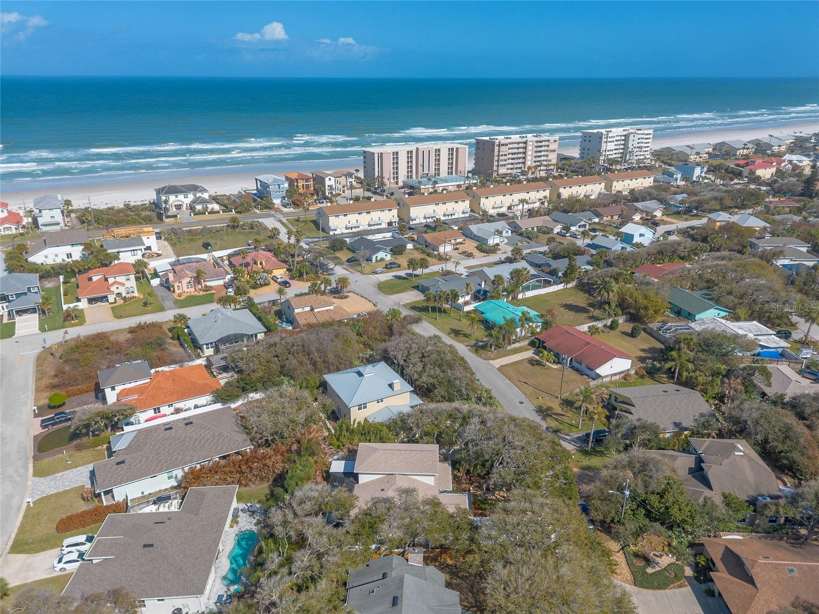 LIGHTHOUSE SHORES - Residential