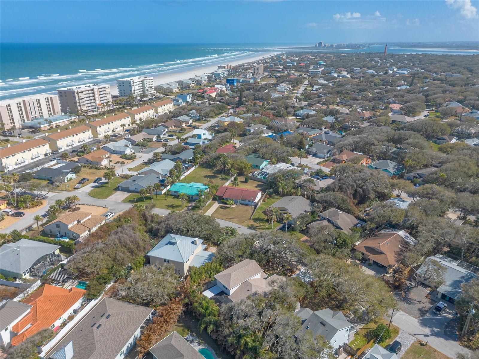 LIGHTHOUSE SHORES - Residential