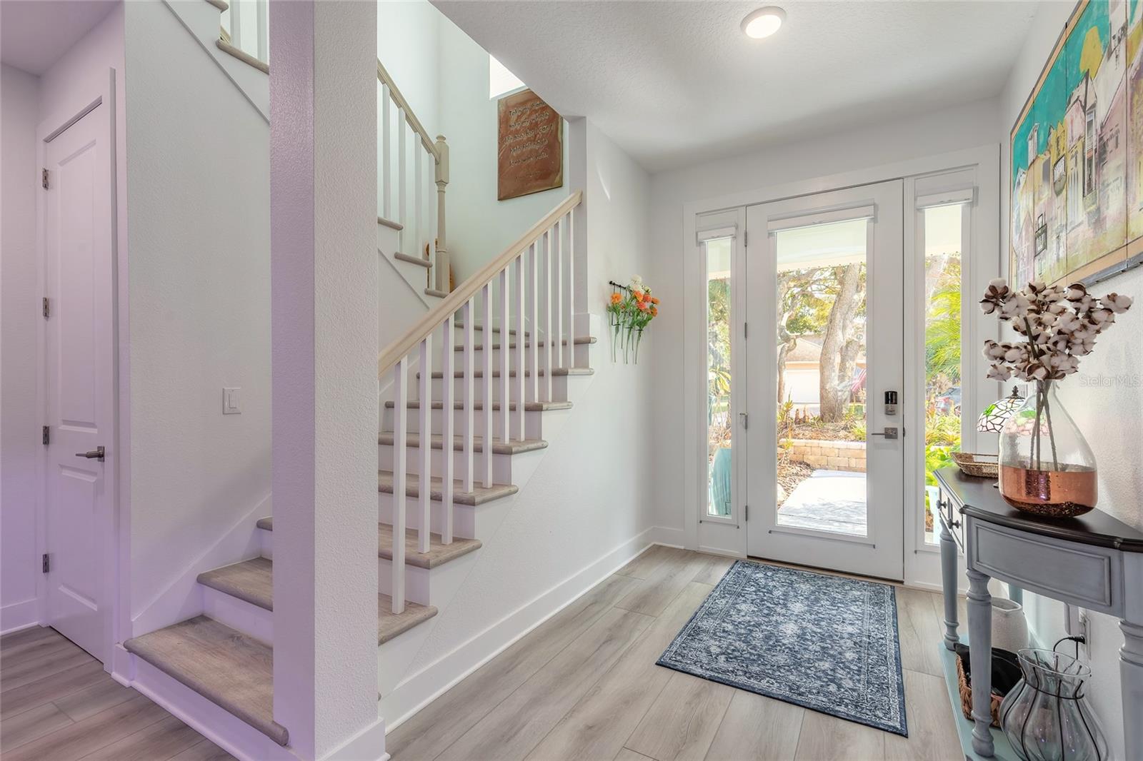 LIGHTHOUSE SHORES - Residential