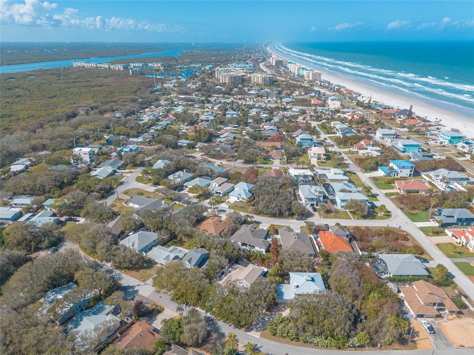 LIGHTHOUSE SHORES - Residential