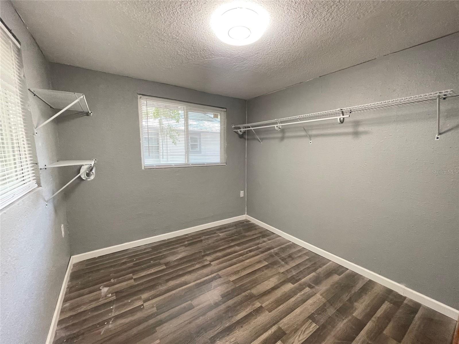 OAKLAND PARK OR A D GILLEYS - Residential
