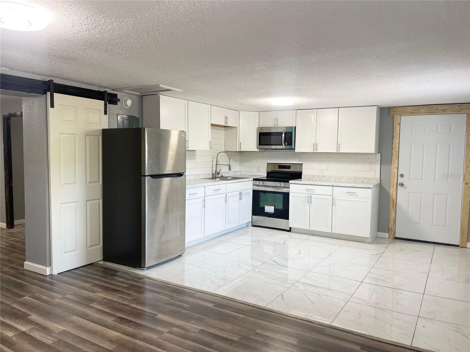 OAKLAND PARK OR A D GILLEYS - Residential