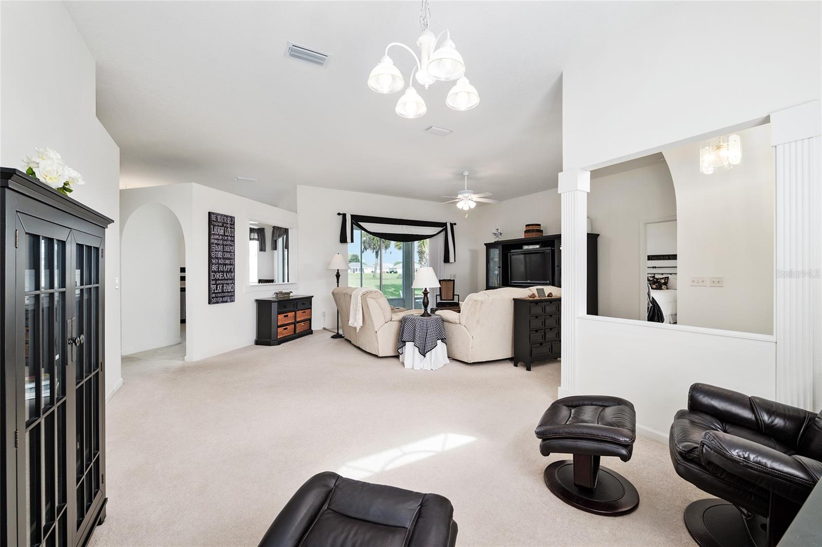 OCALA PALMS - Residential
