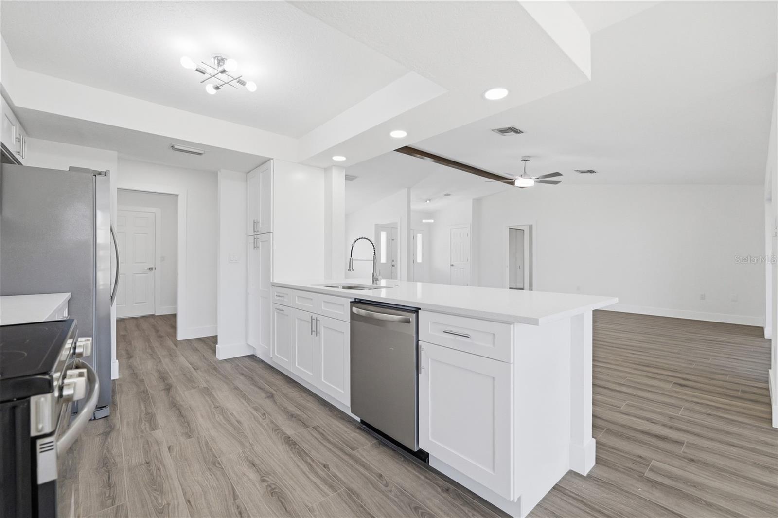 SPRING HILL - Residential