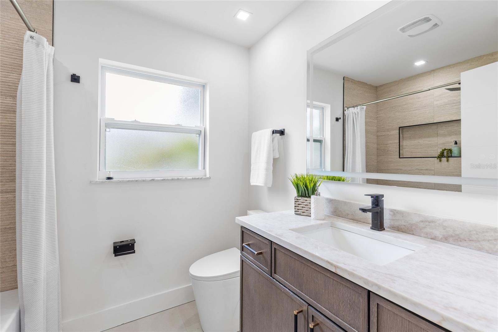 EDEN ISLE 4TH ADD - Residential