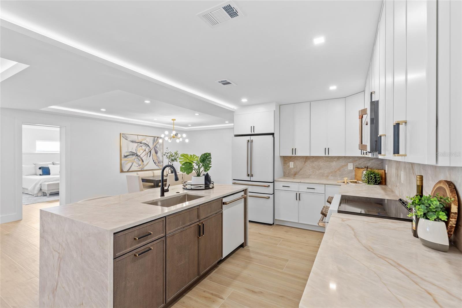 EDEN ISLE 4TH ADD - Residential