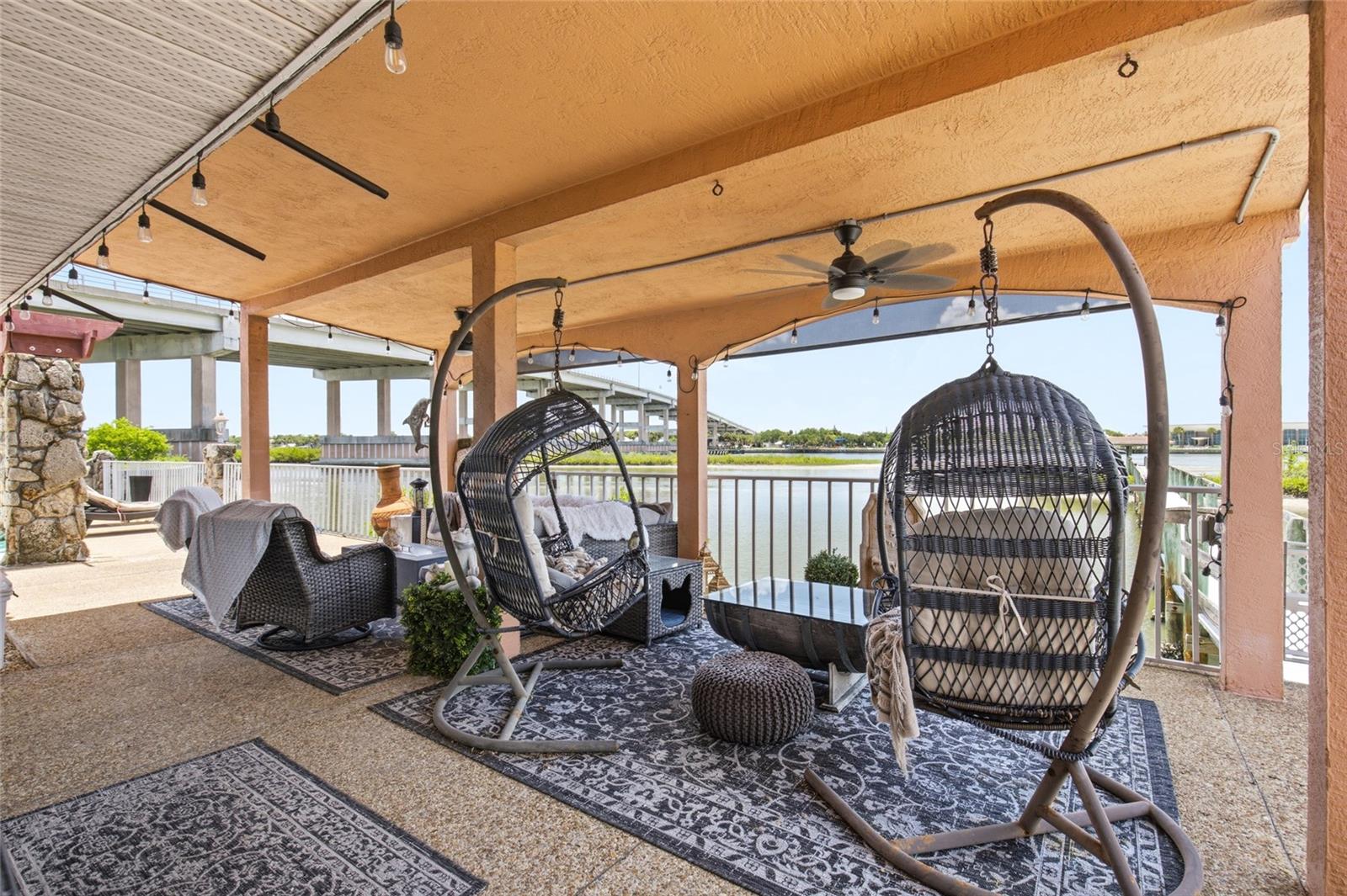 BOUCHELLES ISLAND - Residential