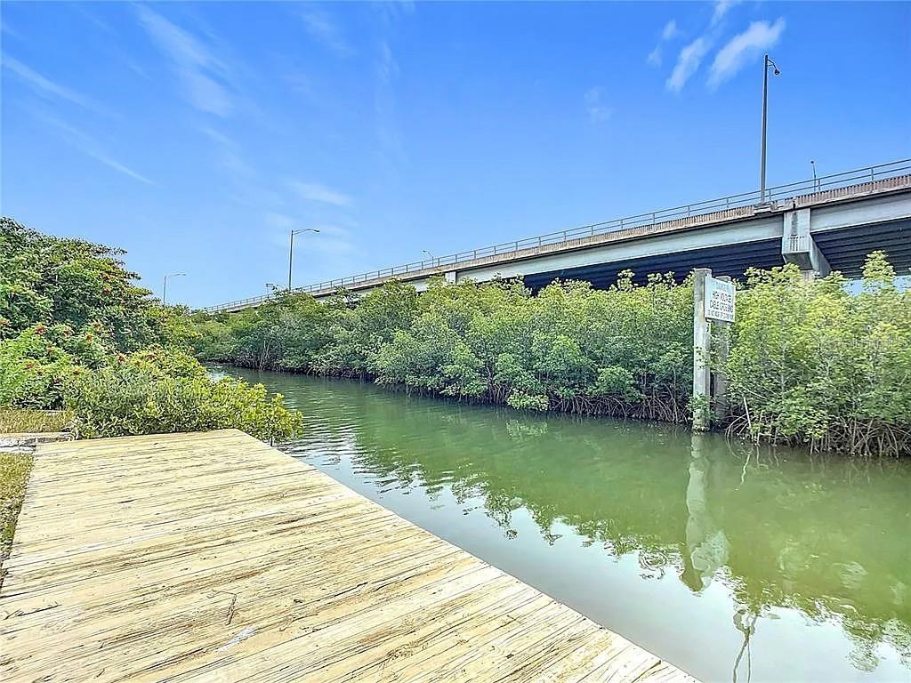 BOUCHELLES ISLAND - Residential