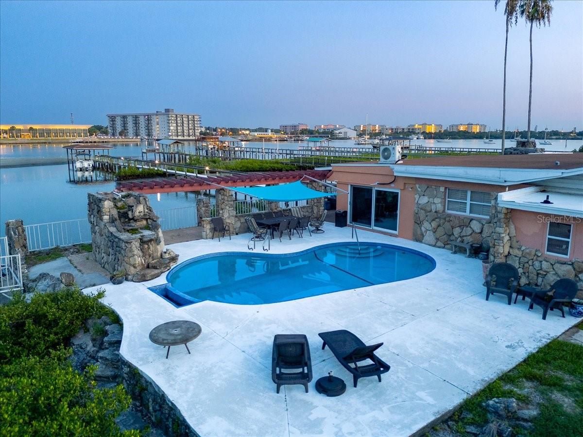 BOUCHELLES ISLAND - Residential
