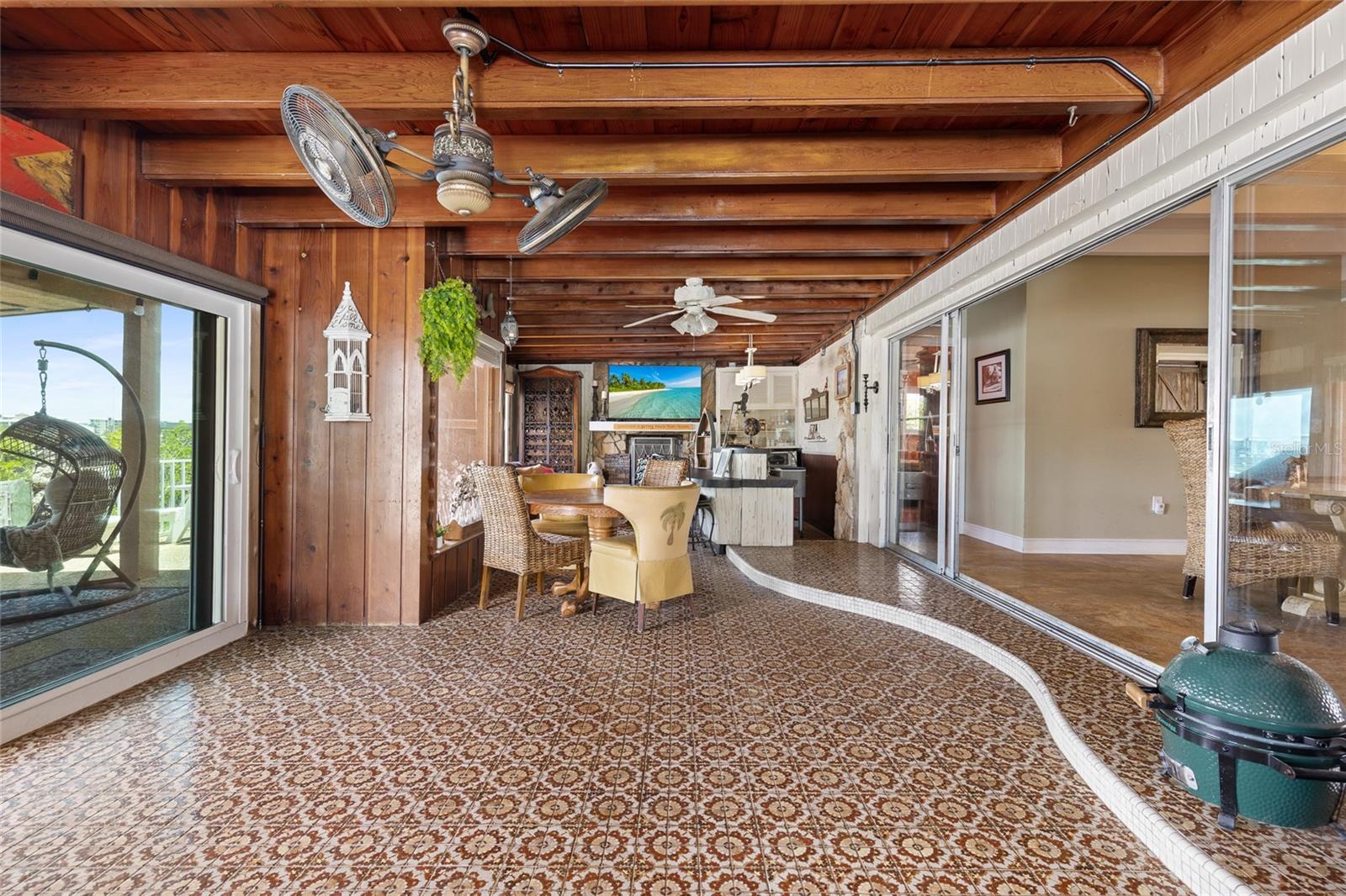 BOUCHELLES ISLAND - Residential