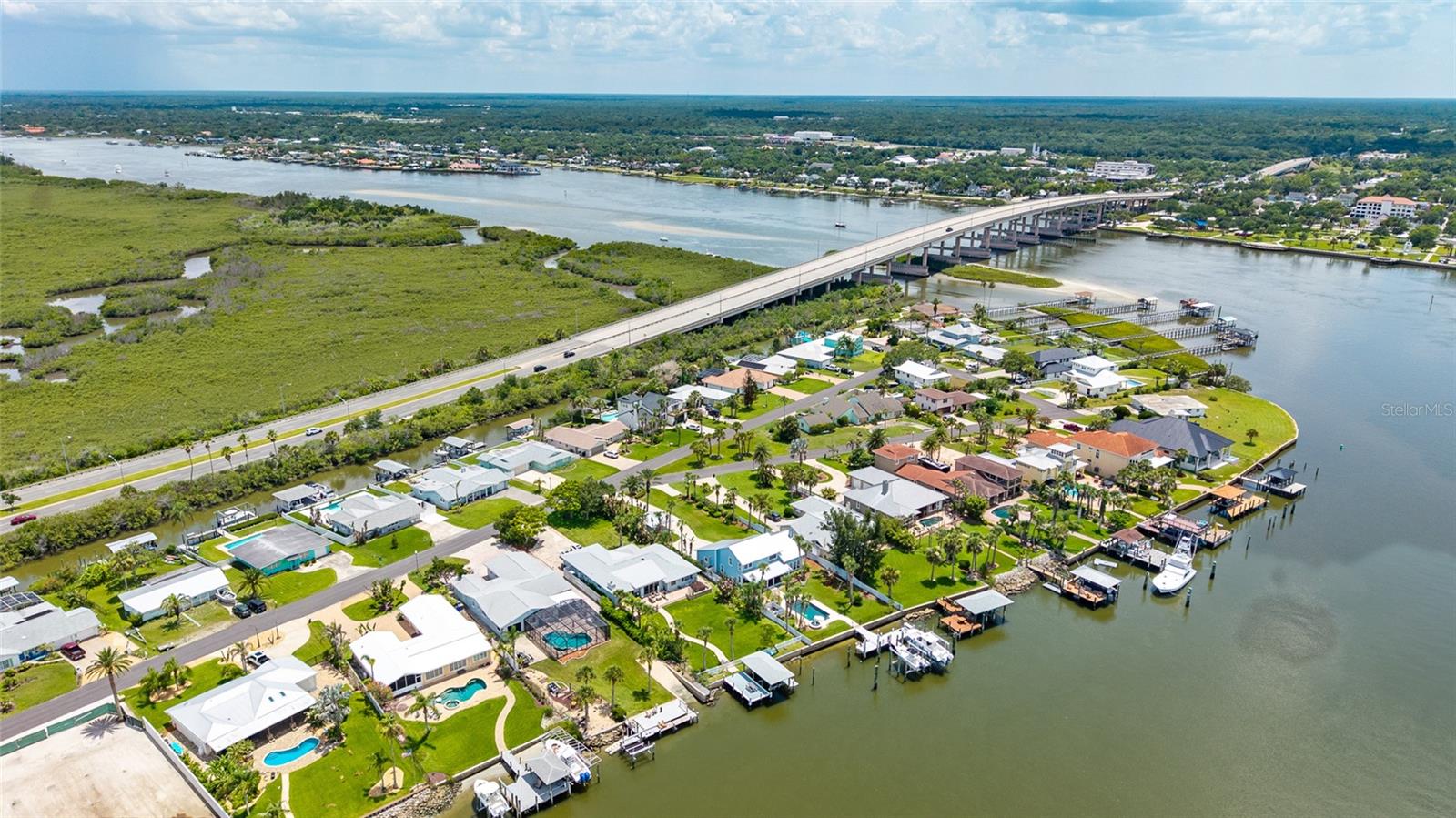 BOUCHELLES ISLAND - Residential