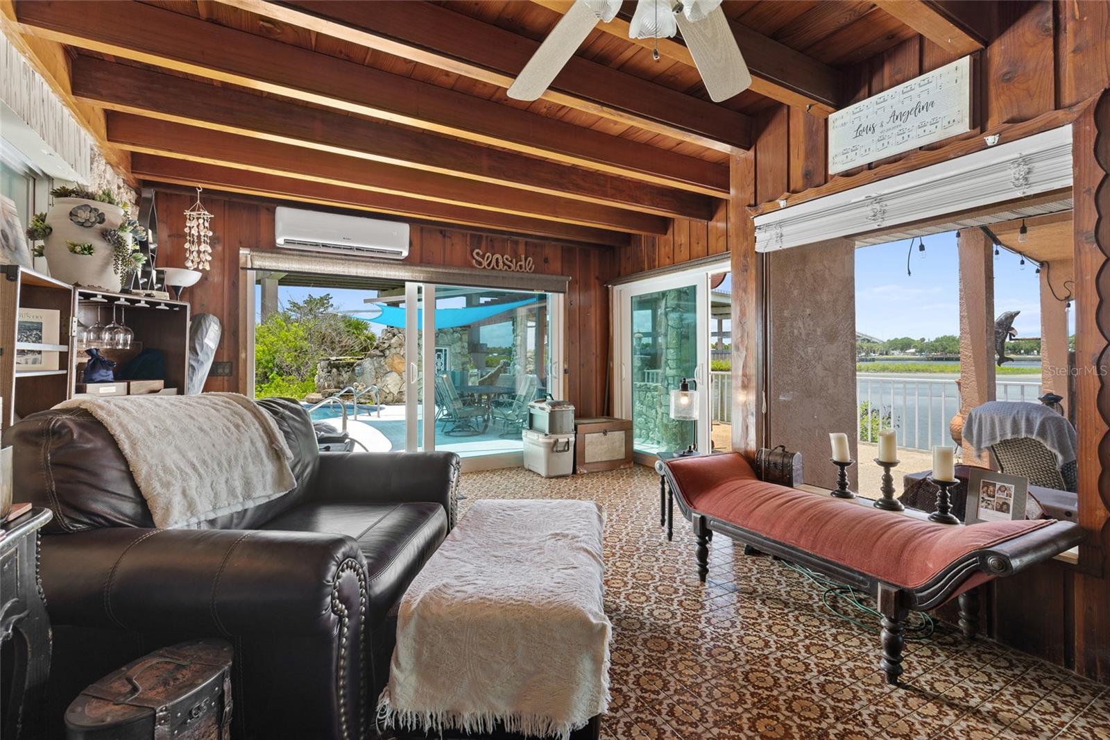 BOUCHELLES ISLAND - Residential