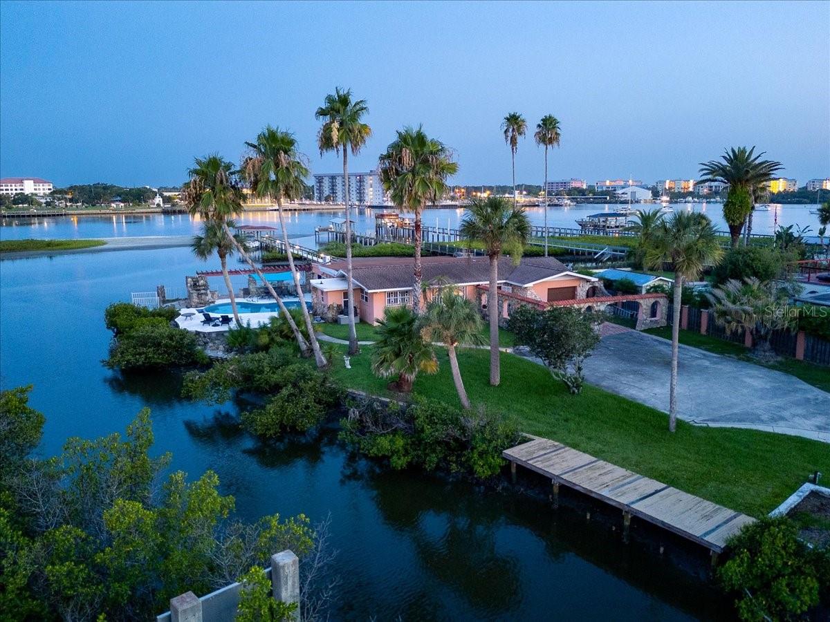 BOUCHELLES ISLAND - Residential