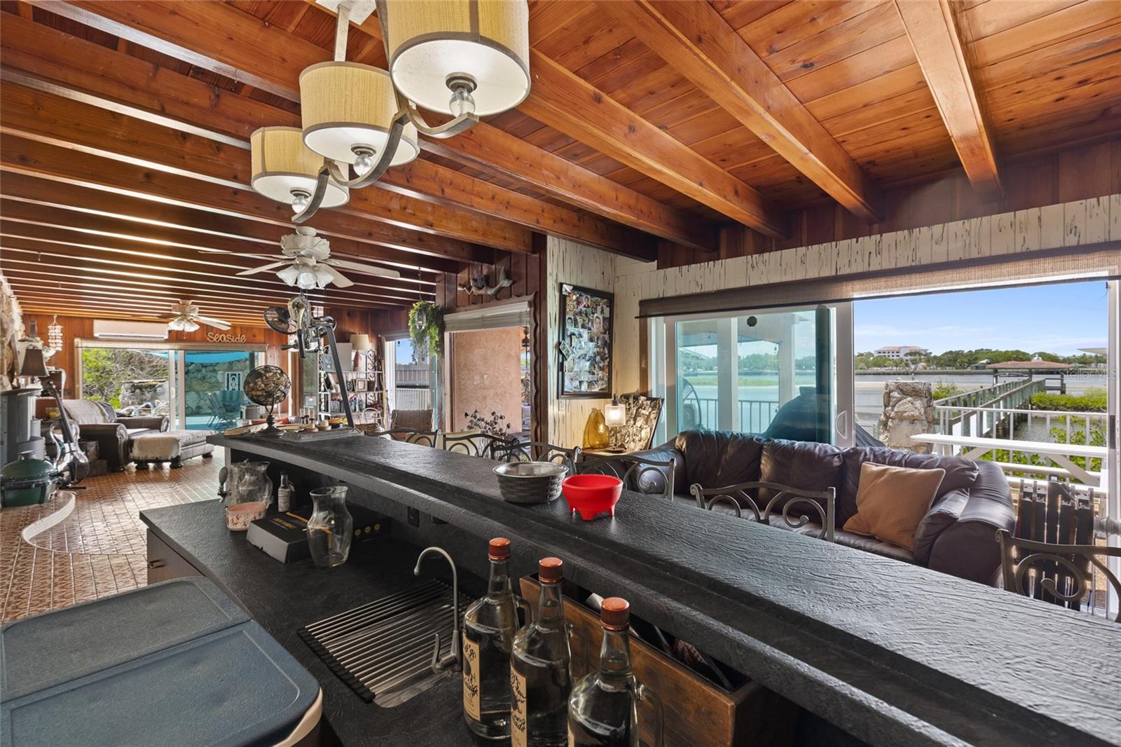 BOUCHELLES ISLAND - Residential