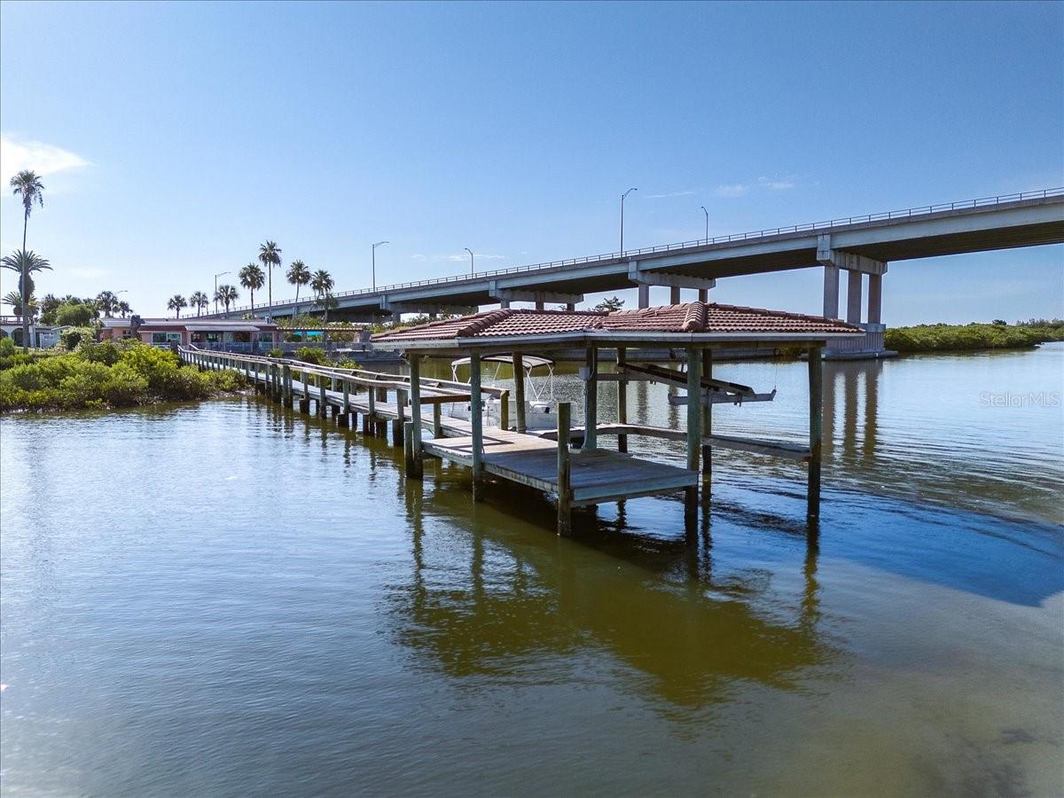 BOUCHELLES ISLAND - Residential